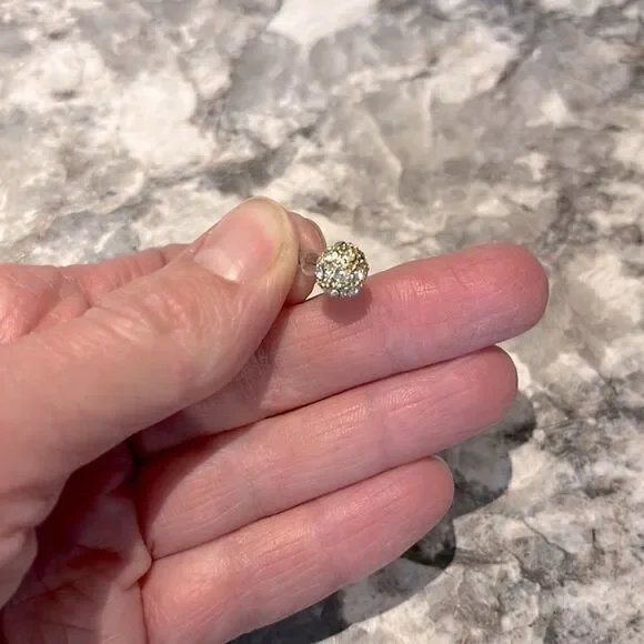 FREE W/Bundle Crystals and gold ball earring - Picture 4 of 5